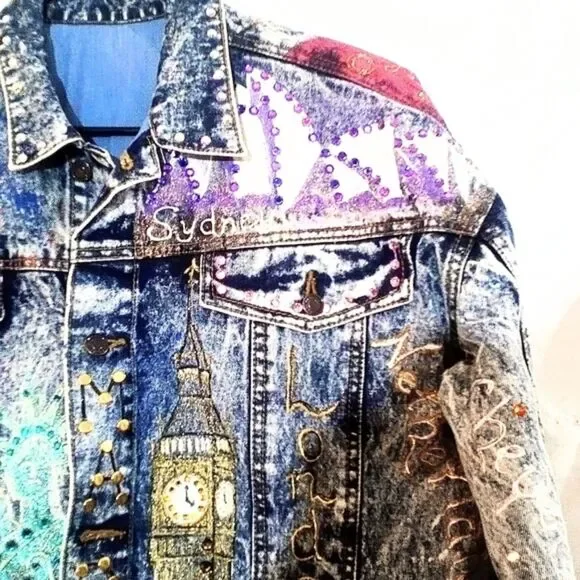 Vintage Jordache Acid Wash Upcycled Travel Theme Rhinestone Jean Jacket Size M - Picture 8 of 10